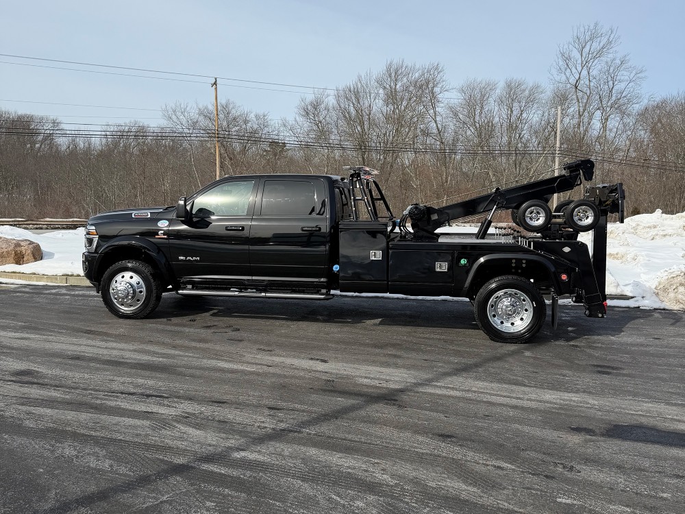 2026 Ram 5500 Wrecker (Key#2101) 3